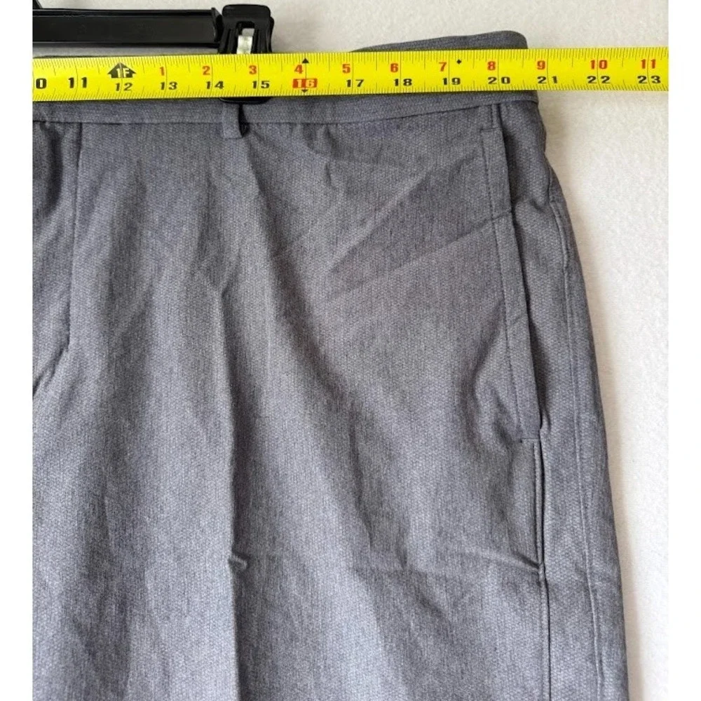 Nike  Golf Shorts Men 42 Gray Stretch Flat Front Performance Outdoor Lightweight
